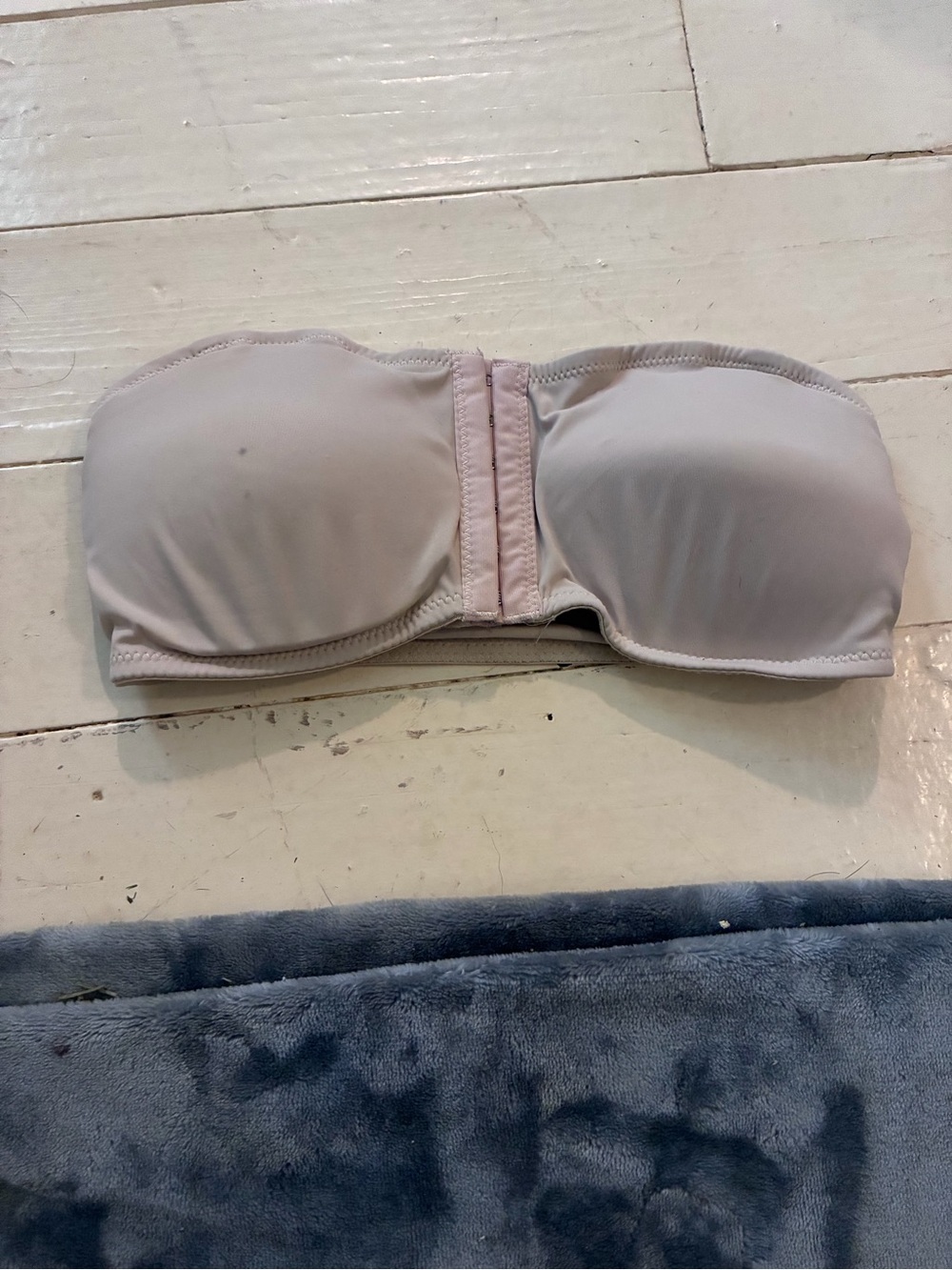 Women's Strapless Bra Front Closure Wireless Bralette Bandeau Bra Push Up Bras